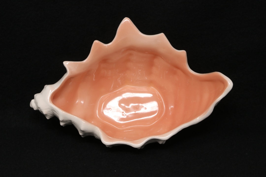 AS IS 1 Chip Fitz and Floyd Conch Shell Bowl/ Nut Dish/ Candy Dish, 8