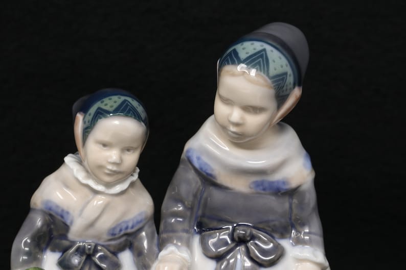 Royal Copenhagen Amager Girls Figurine #1316 - Thumbnail 3