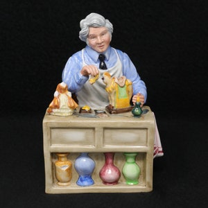 6,5 &quot;Royal Doulton Figur, The China reparierter, HN2943, Sammler Porzellanfigur, Royal Dalton Figur im Ruhestand, Sammlergeschenk