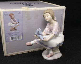 Lladro figurine, MINT IN BOX, Best Friends #7620, Lladro girl with teddy bear, retired Lladro figure, Collectors Society 1993, gift/ decor
