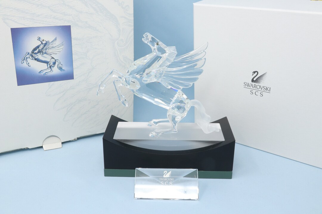 AS IS repaired Tail 6 Swarovski Crystal Pegasus Figurine With Original Box and Display Stand
