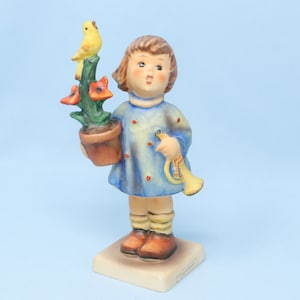 NICE Vintage 5 3/4" Hummel Congratulations figurine #17/0, TMK5, Hummel girl with a plant, porcelain Goebel figurine, vintage Hummel gift