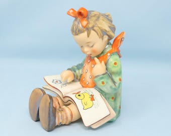 PERFECT large 5.5" Hummel Bookworm figurine #3/I, Hummel Book Worm, TMK6, porcelain Goebel figurine, girl reading a book, book lover gift