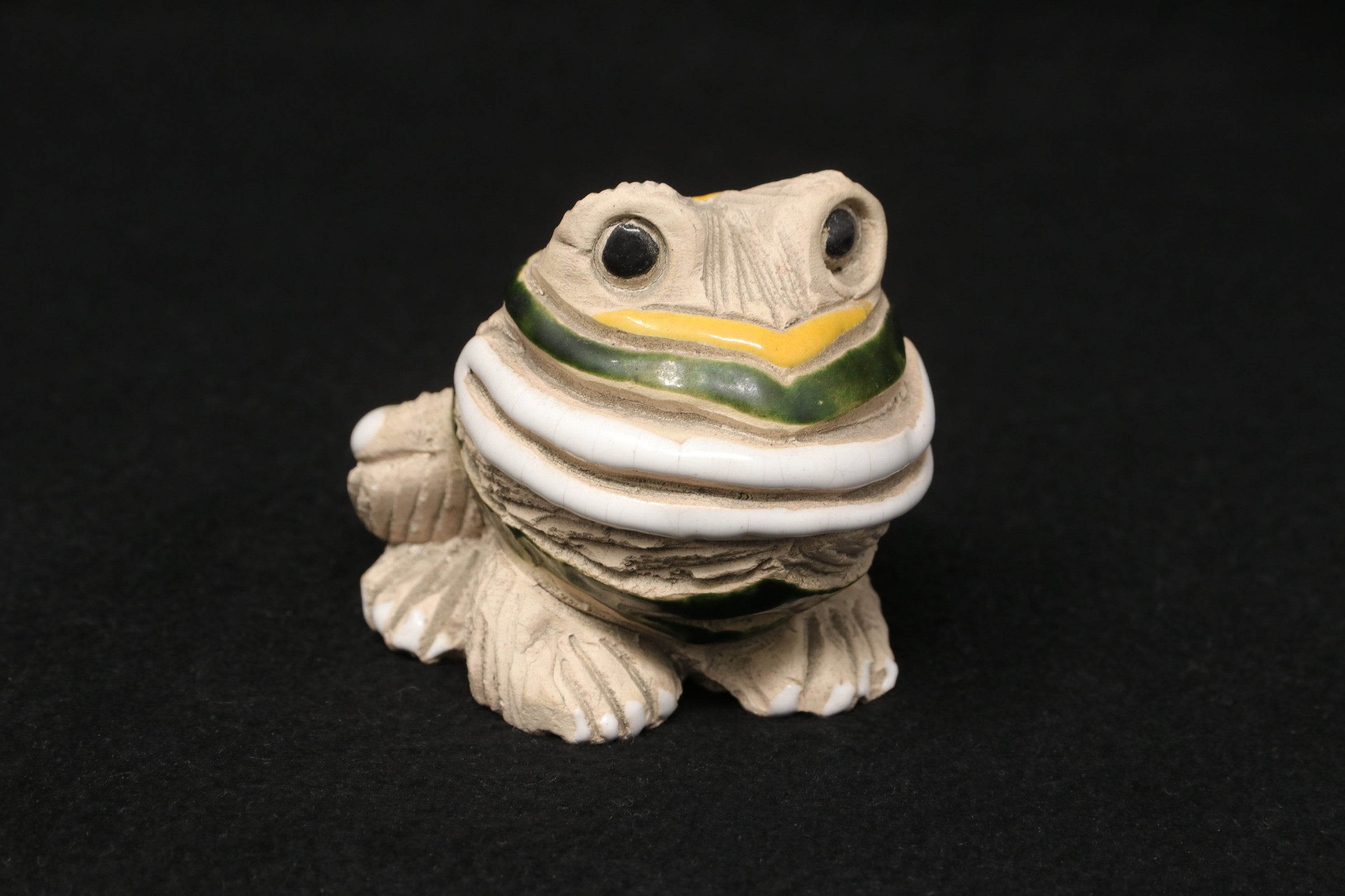 優れたヴィンテージ 2.5 インチ Artesania Rinconada カエルの置物