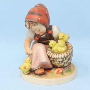 VERY NICE 4.5" Hummel Chick Girl figurine #57/1, TMK3, porcelain Goebel figure, vintage Hummel figurine, Easter decor, girl with chicks