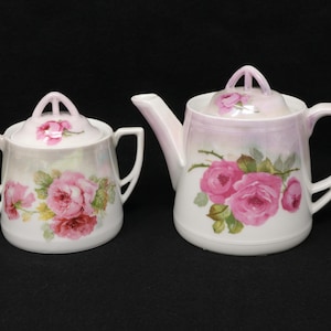 Excellent C.T. Altwasser teapot and sugar bowl, vintage German tea set, white with a floral design of pink roses, small 2.5-cup tea pot