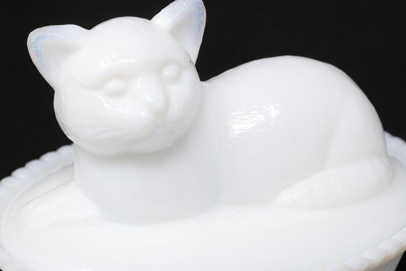 5.5 White Cat on Nest dish milk glass covered dish cat Etsy