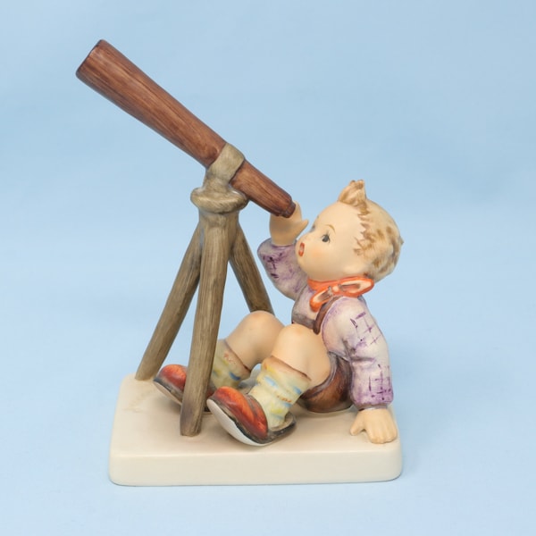 MINT 5" Hummel Star Gazer figurine #137, TMK6, porcelain Goebel figurine, boy gazing at the stars, Hummel gift, star lover gift