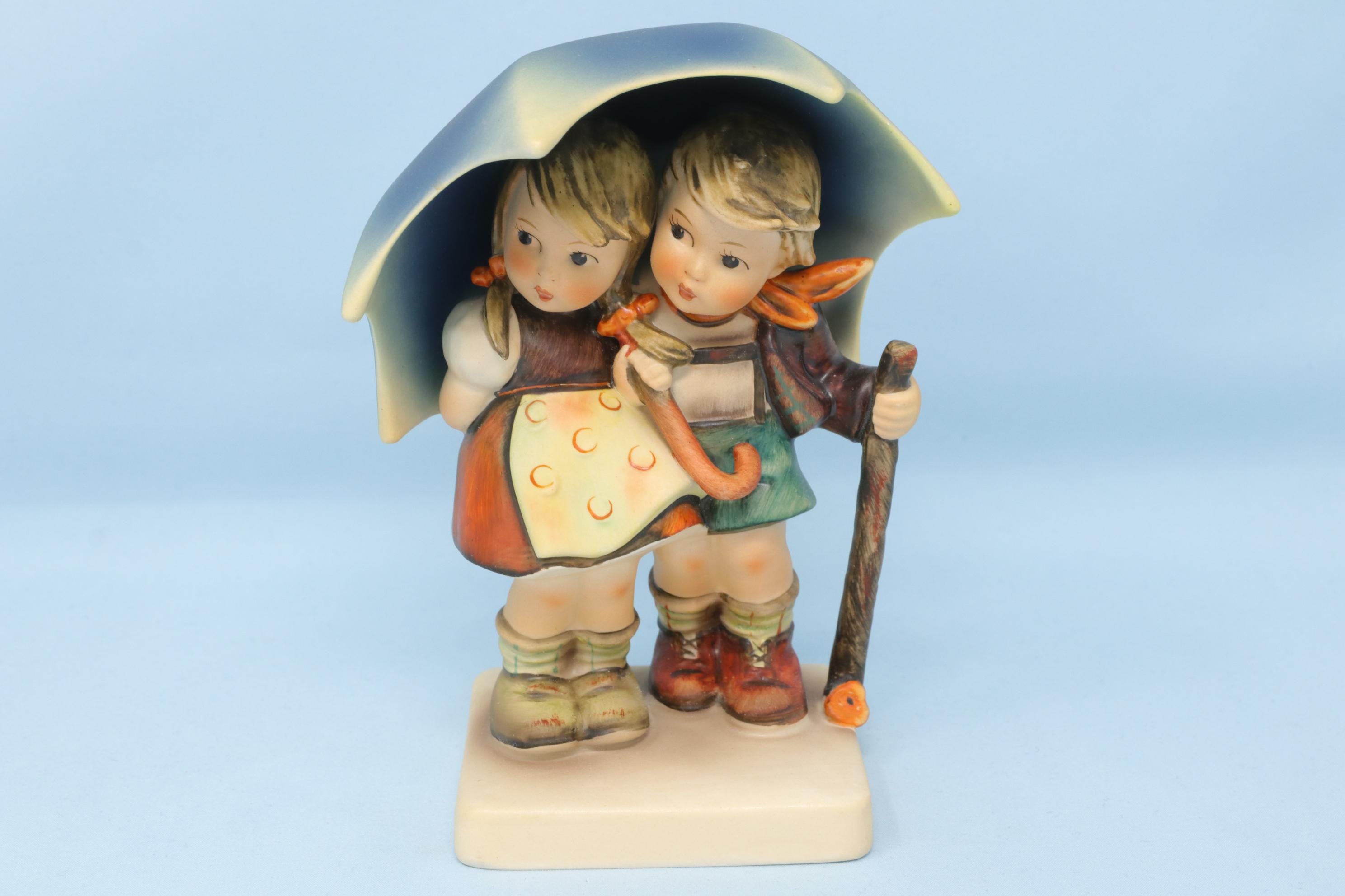 Excellent Vintage Hummel Stormy Weather Figurine #71, TMK3, 6