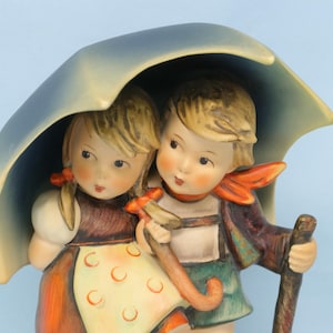 VERY NICE Hummel Stormy Weather figurine #71, TMK3, boy and girl with umbrella, Goebel kids, vintage Hummel figurine, porcelain gift