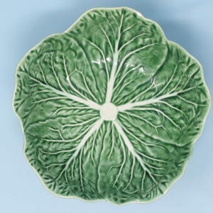 NICE (read!) 6 3/4&quot; Bordallo Pinheiro cabbage bowl, vintage cabbage dish, green Majolica-style cabbage-shaped bowl, cabbage gift, Portugal