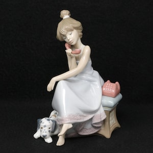Lladro Girl on Phone - Etsy