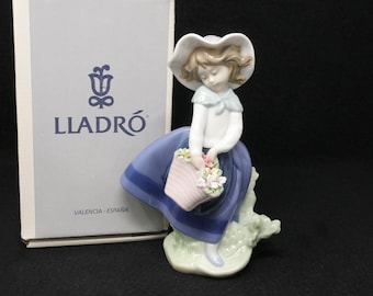 NEAR MINT In BOX Lladro Pretty Pickings #5222 figurine, retired Lladro figurine, vintage Spanish porcelain, girl with a basket of flowers