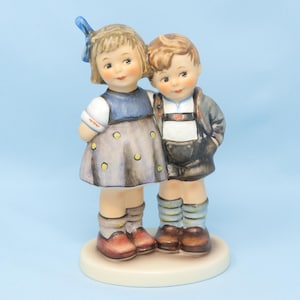 Figura Hummel de 5 1/4", The Little Pair n.° 449, TMK7, niño y niña Hummel vintage, figura de porcelana, regalo de Goebel Hummel para un amigo.