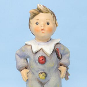 NICE VINTAGE 5 3/4" Hummel Carnival figurine #328, TMK4, Hummel Hummel boy clown figurine, Hummel jester, Hummel clown, collectors gift