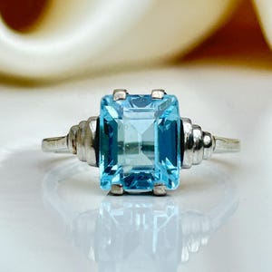 Art Deco Era Antique Blue Spinel 9ct White Gold Ring
