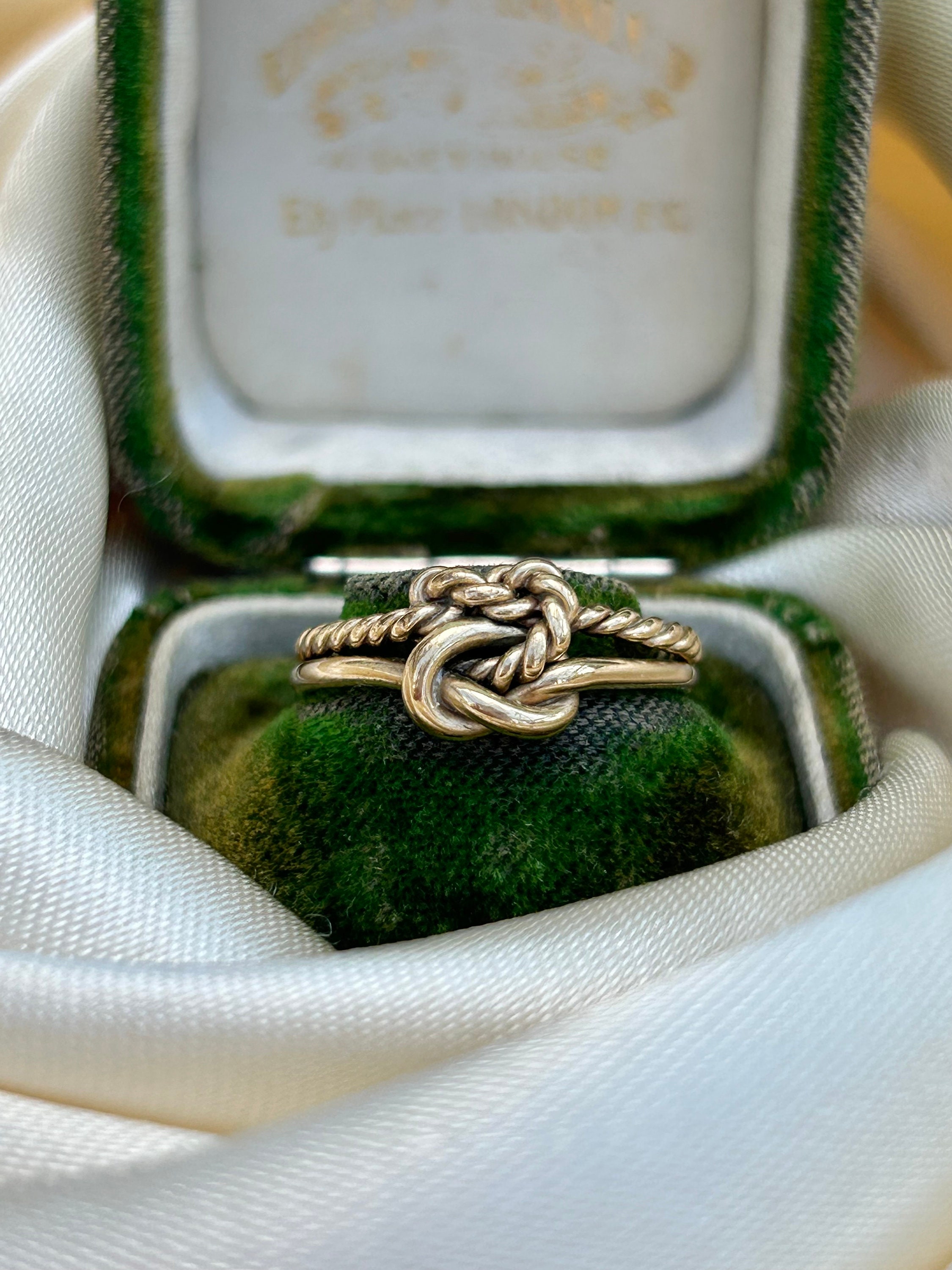 Lovers gold ring new arrivals