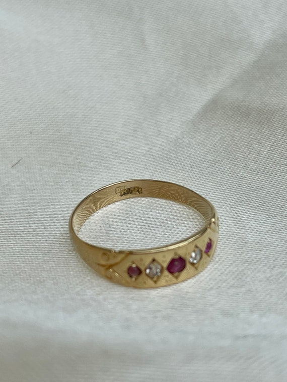 Sweet Antique Ruby & Diamond 5 Stone Ring in 9ct … - image 6