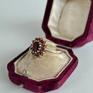 Vintage 9ct Yellow Gold Garnet Cluster Ring - Etsy