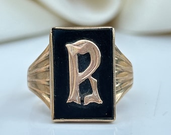 Vintage 9ct Yellow Gold Initial R Onyx Signet Ring