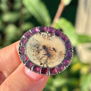 Georgian Flat Cut Garnet Dendritic Agate Silver Brooch