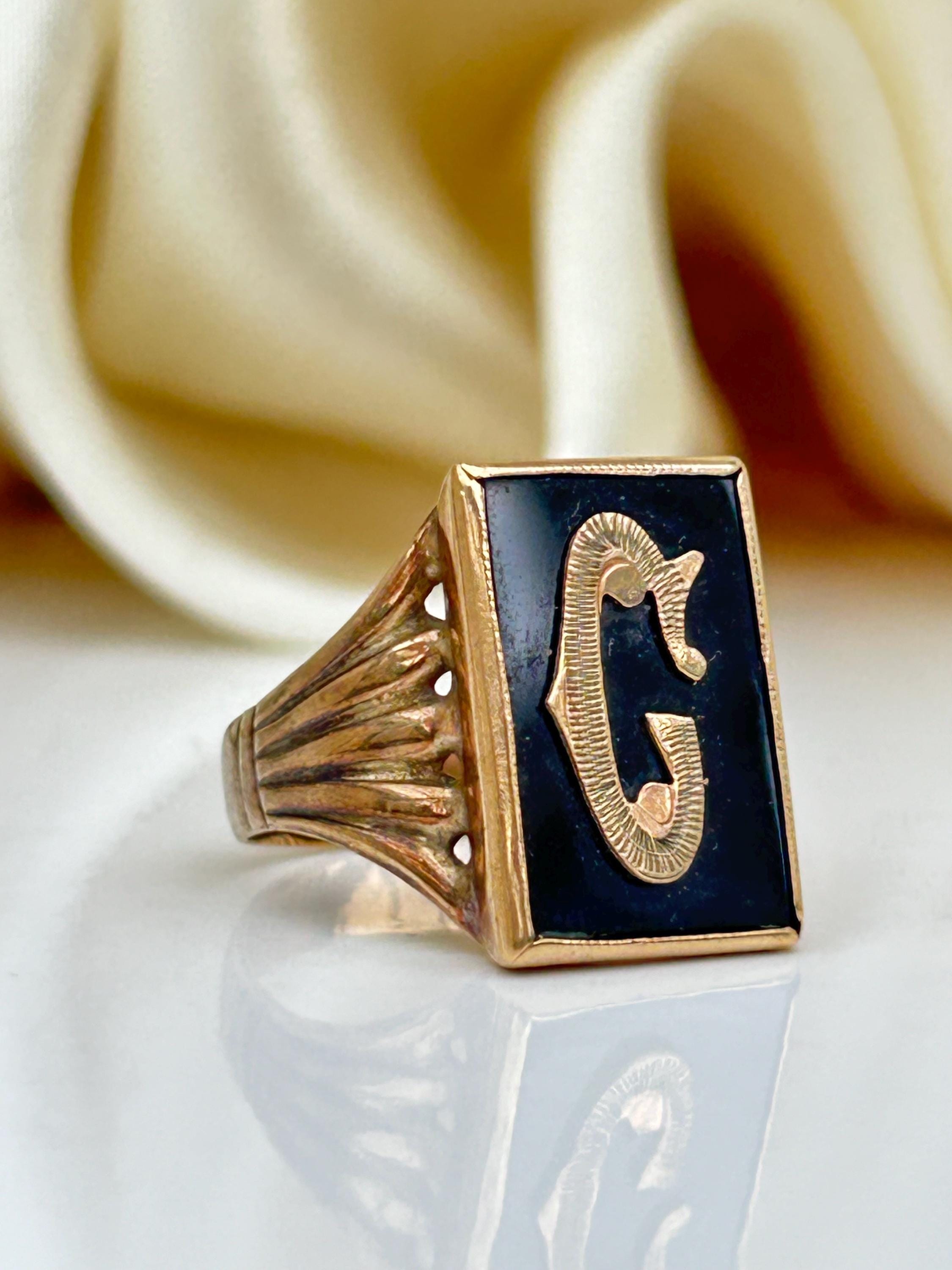 Chunky 9ct Gold Vintage Onyx “C” Inital Signet Ring - Etsy Canada