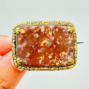 Antique Georgian Large Pinchbeck Agate Brooch