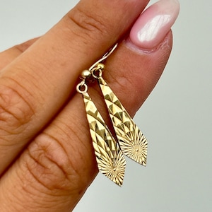 Sweet Vintage 9ct Gold Drop Dangle Earrings