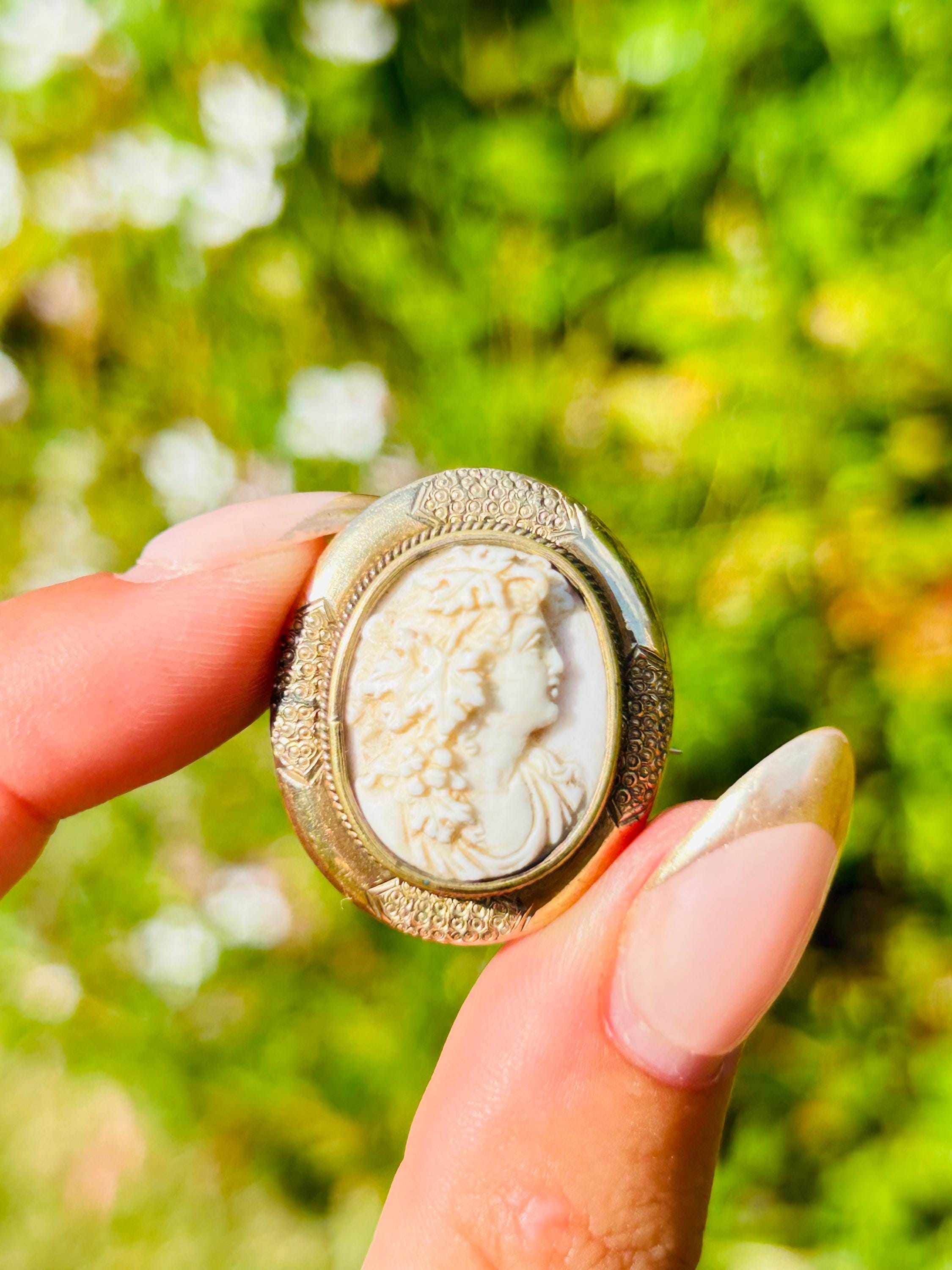 Sweet Antique Cameo Brooch - Etsy