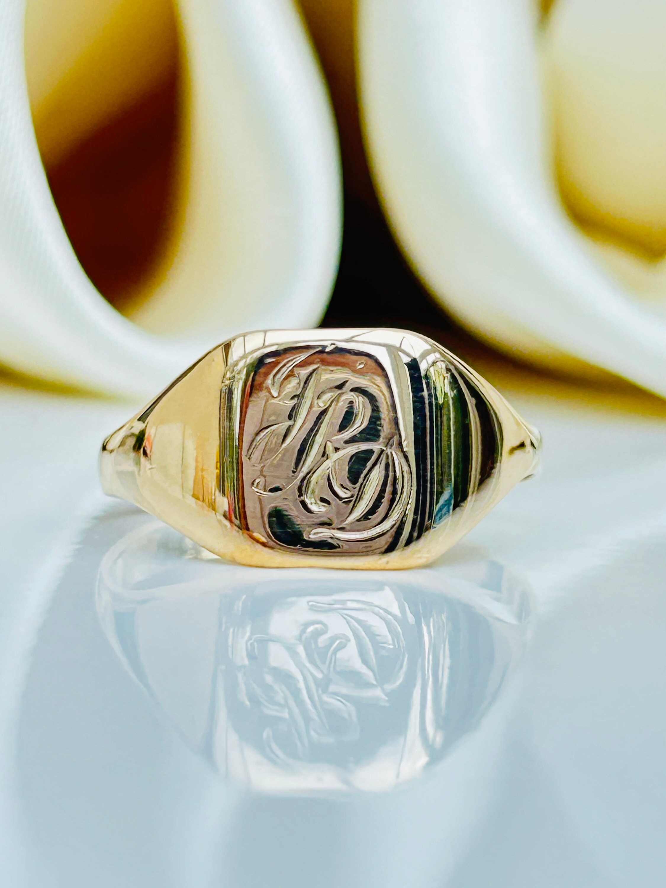 Chunky Vintage 9ct Gold Signet Ring - Etsy