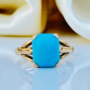 Sweet 9ct Yellow Gold Turquoise Ring