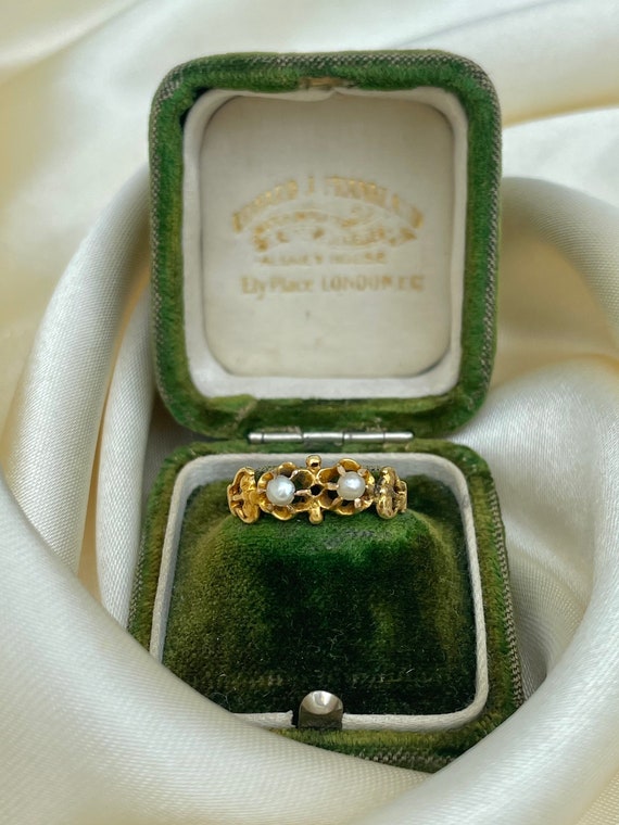 Vintage 9ct Yellow Gold Unusual Pearl Ring - image 1
