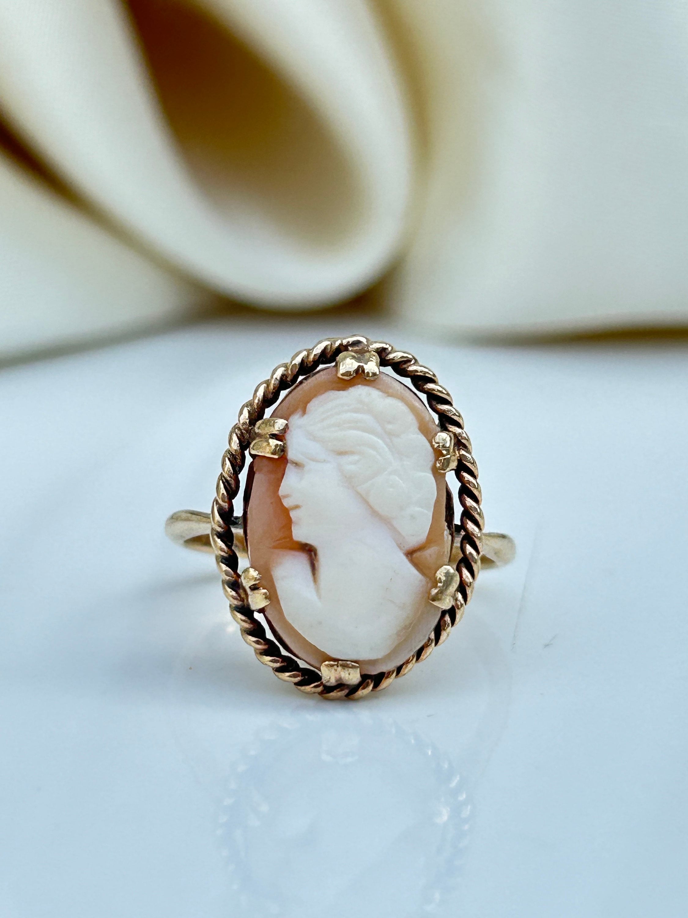 Vintage 9ct Gold Large Cameo Ring - Etsy UK