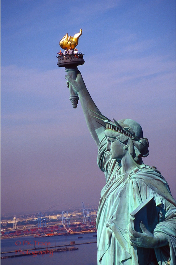 BLUE OF LIBERTY フィギュア3点セット Statue of Liberty - Etsy