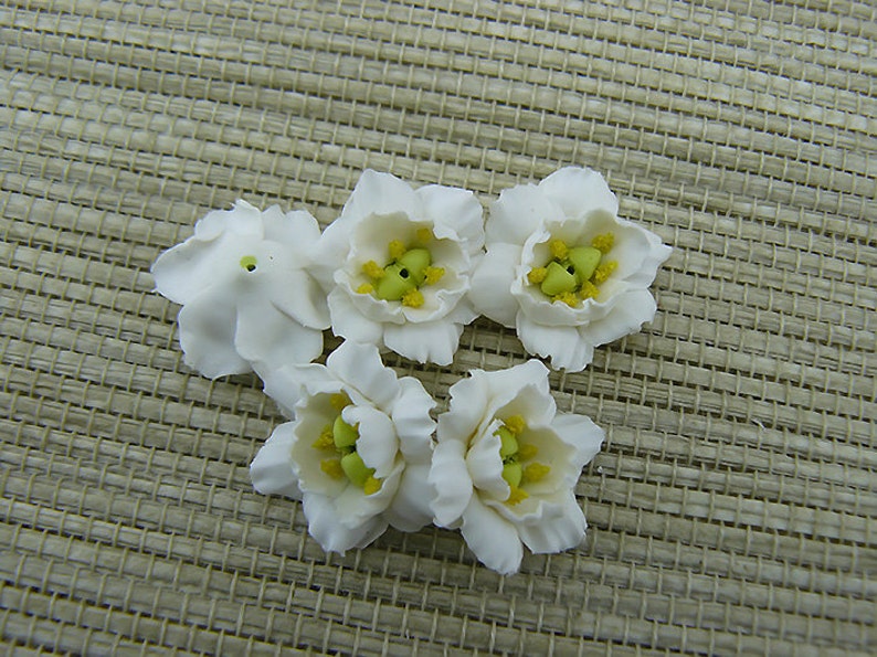 White Eustoma, Polymer Clay Flower beads, White Flowers, 5 pieces image 2