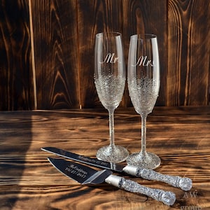 personalized wedding glasses and cake server set, silver champagne flutes and cake cutters, wedding toasting glasses & cake serving set