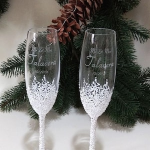 Winter wedding glasses for bride and groom, white wedding flutes and cake serving set, rustic wedding champagne glasses, white wedding decor