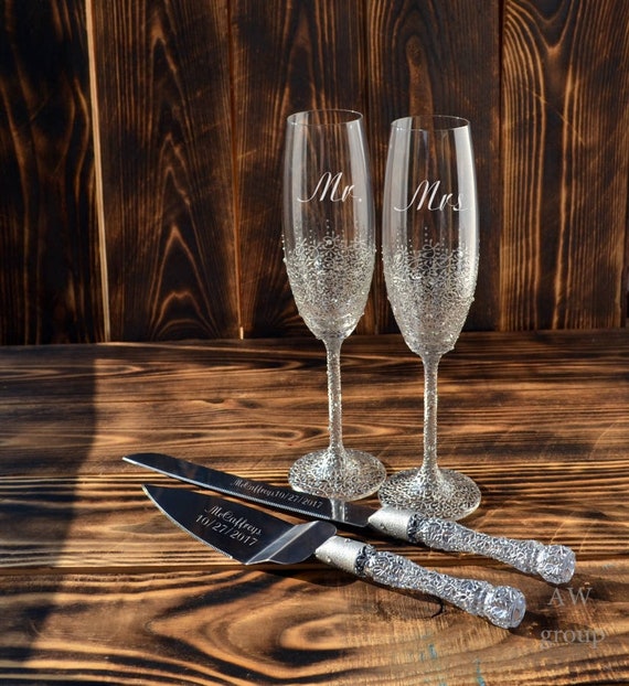 4 Pieces Wedding Toasting Flutes and Cake Server Set Champagne