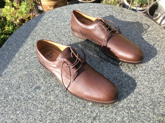 clarks brown formal shoes