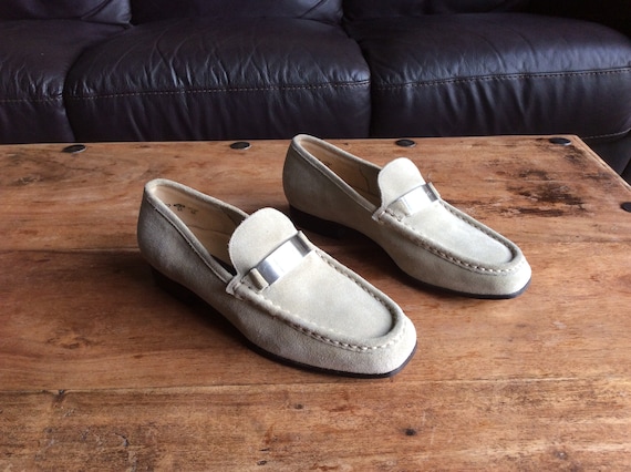 loafers size 4