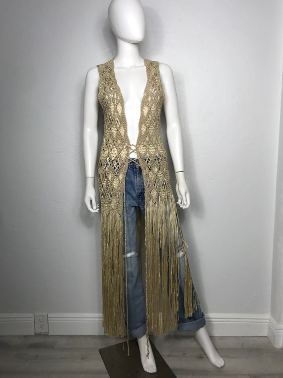 Vtg 70s cream macrame knotted fringe boho hippie v