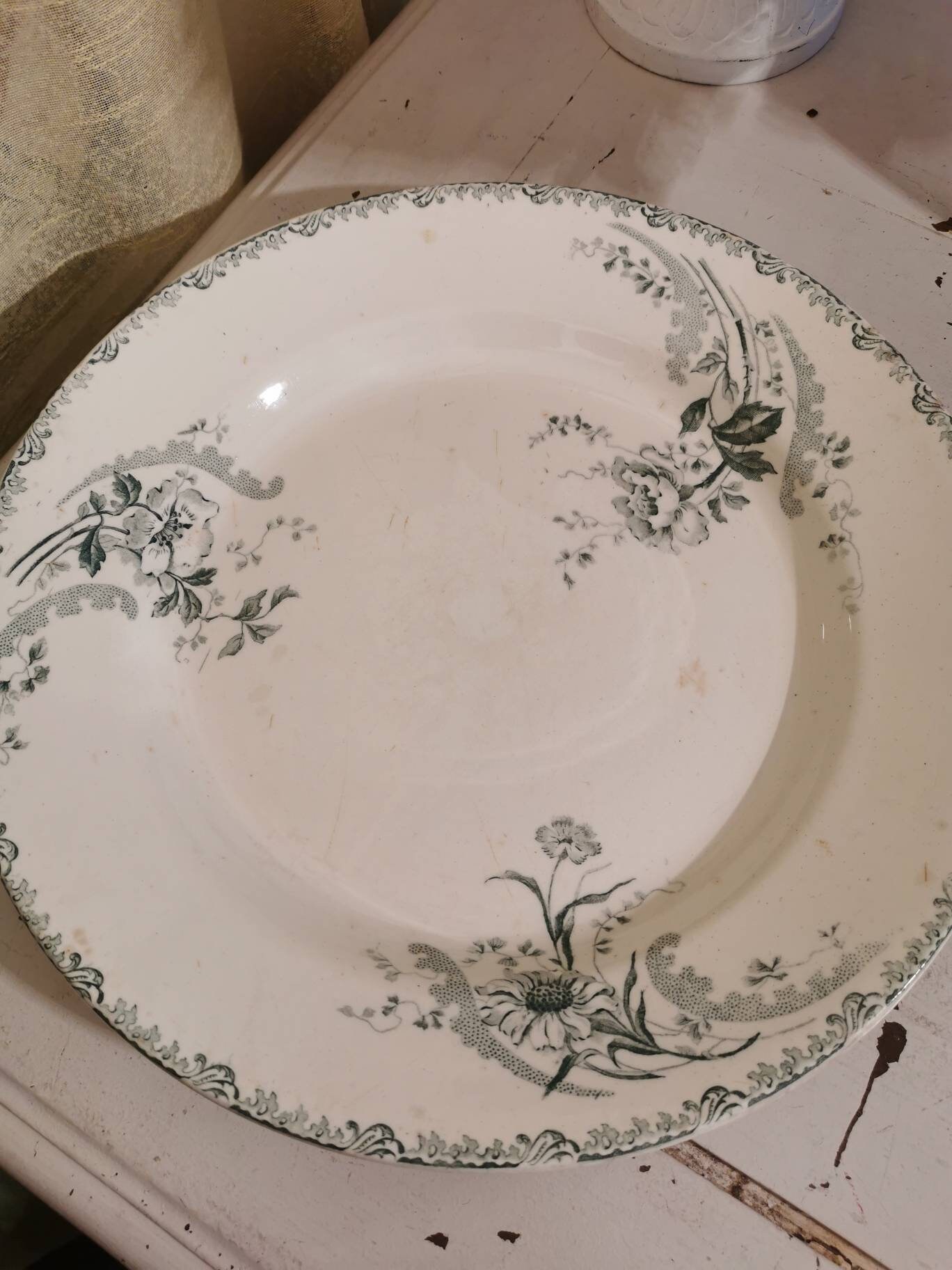 Plat Terre de Fer Vintage