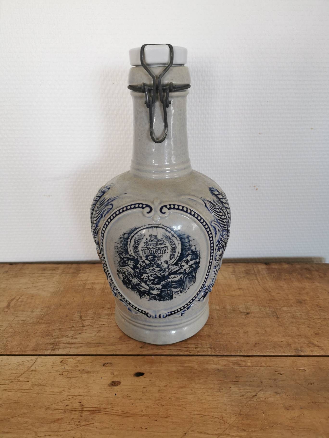 Pichet, Bouteille Ancienne