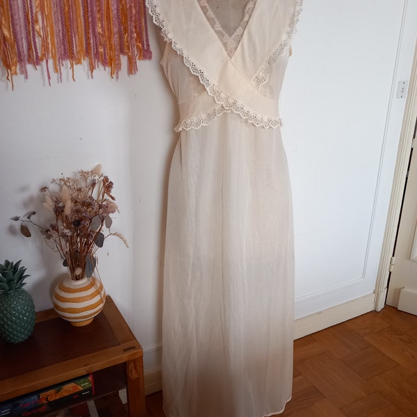 Chemise de nuit, tenue d'intérieure vintage