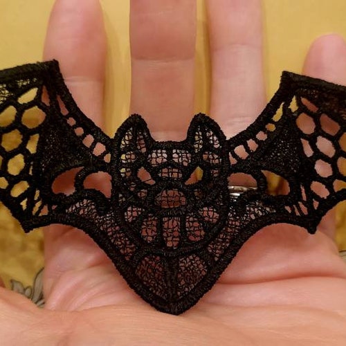 Chauve-souris en dentelle