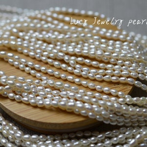 Wholesale Natural Cultured Freshwater Pearl Strands 
