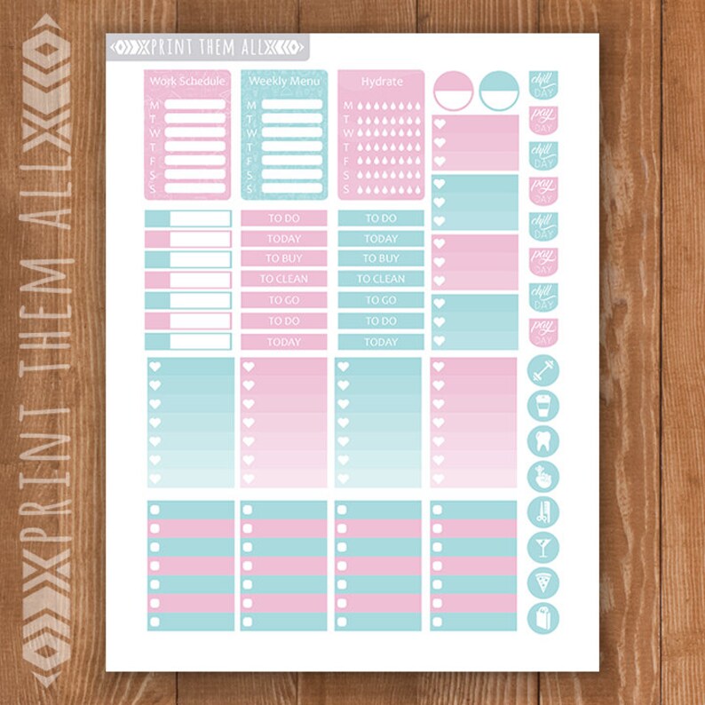 K&ouml;nnte beinhalten: Ein Satz bedruckbarer Planer-Aufkleber in Rosa und Blau mit verschiedenen Designs, darunter To-Do-Listen, t&auml;gliche Aufgaben und motivierende S&auml;tze wie "Chill-Tag" und "Zahltag".
