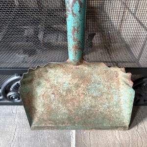 Antique   Dust Pan