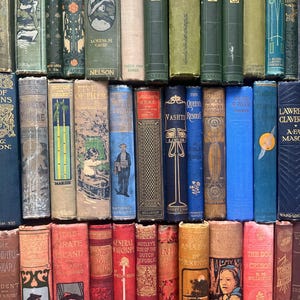 El original Adopta un libro antiguo... Dale un hogar a un libro antiguo muy querido #1