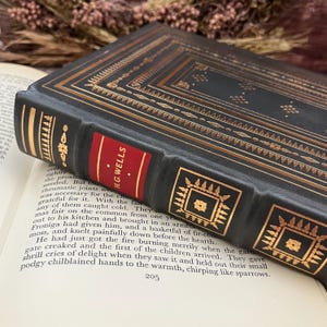 1982 The Time Machine, The Invisible Man and The War of the Worlds by HG Wells Full Leather Book...published by The Franklin Library